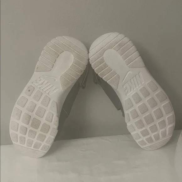 Nike Gray Sandals - Picture 4 of 11